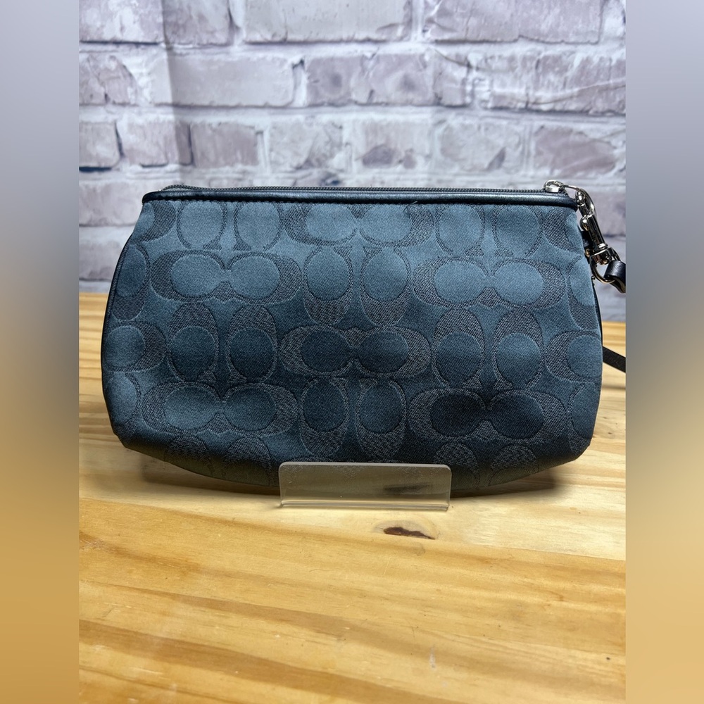 Coach Signature Gunmetal Gray Large Wristlet with Purple Lining - Picture 5 of 6